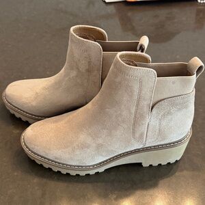 Dolce Vita suede cream Rango boots. Size 9.5. Only worn once.